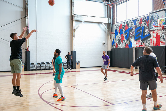 TrevorRJohnson_LeadershipScholarshipFund_Basketball_Tournament_20241019_Finals-038