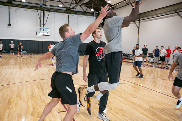 TrevorRJohnson_LeadershipScholarshipFund_Basketball_Tournament_20241019_Finals-025