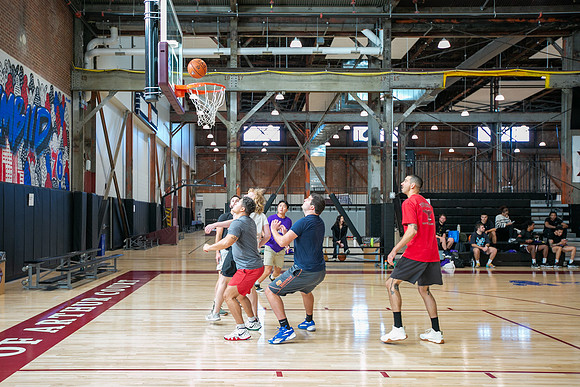 TrevorRJohnson_LeadershipScholarshipFund_Basketball_Tournament_20241019_Finals-071